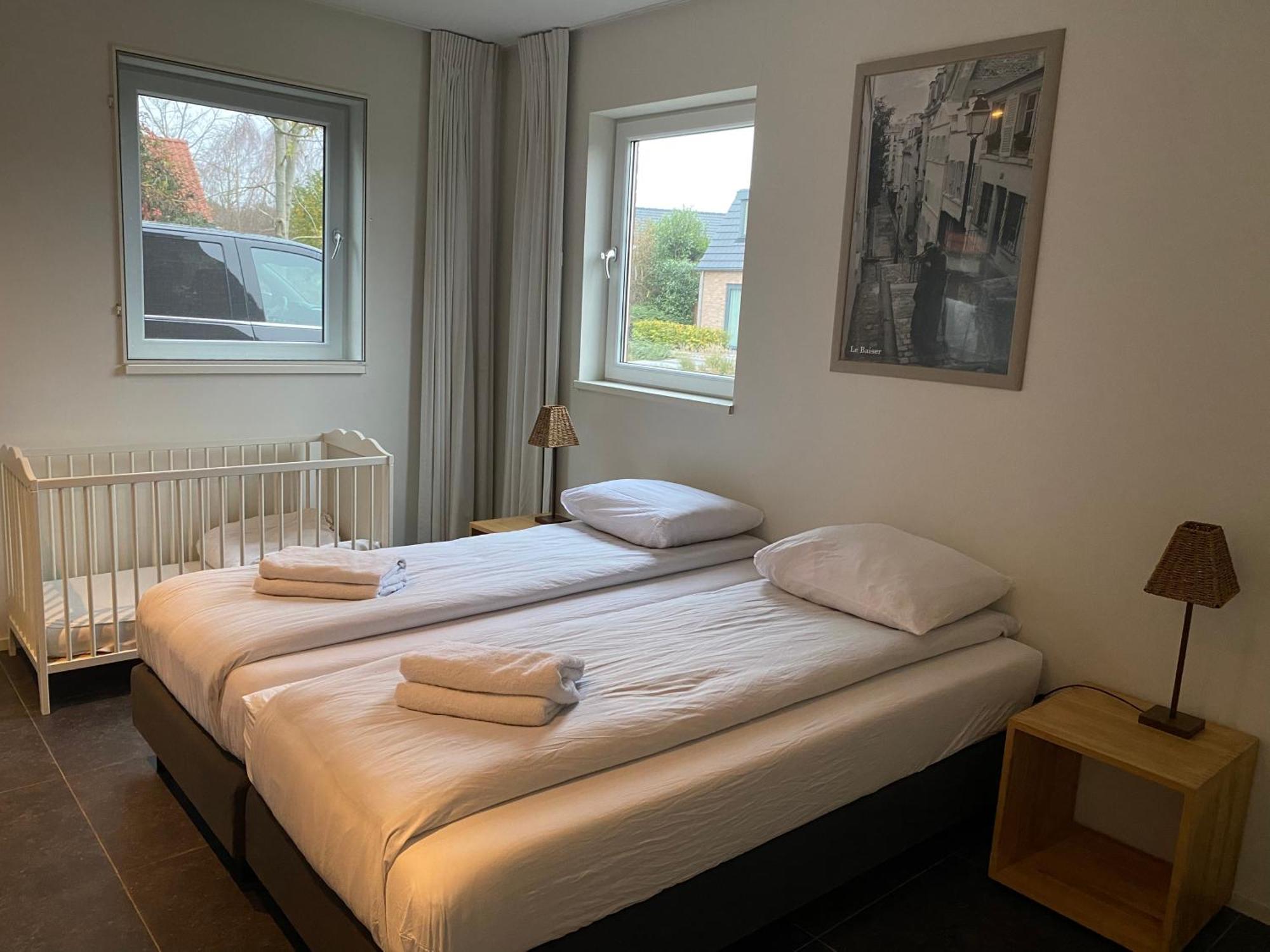 Villa Riverside Met Hottub, Eigen Aanlegsteiger, Zwemtrap, Trampoline En Kano'S Zeewolde Exterior photo